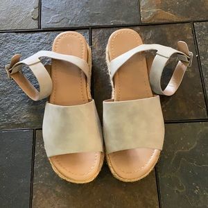 Women’s espadrille sandals